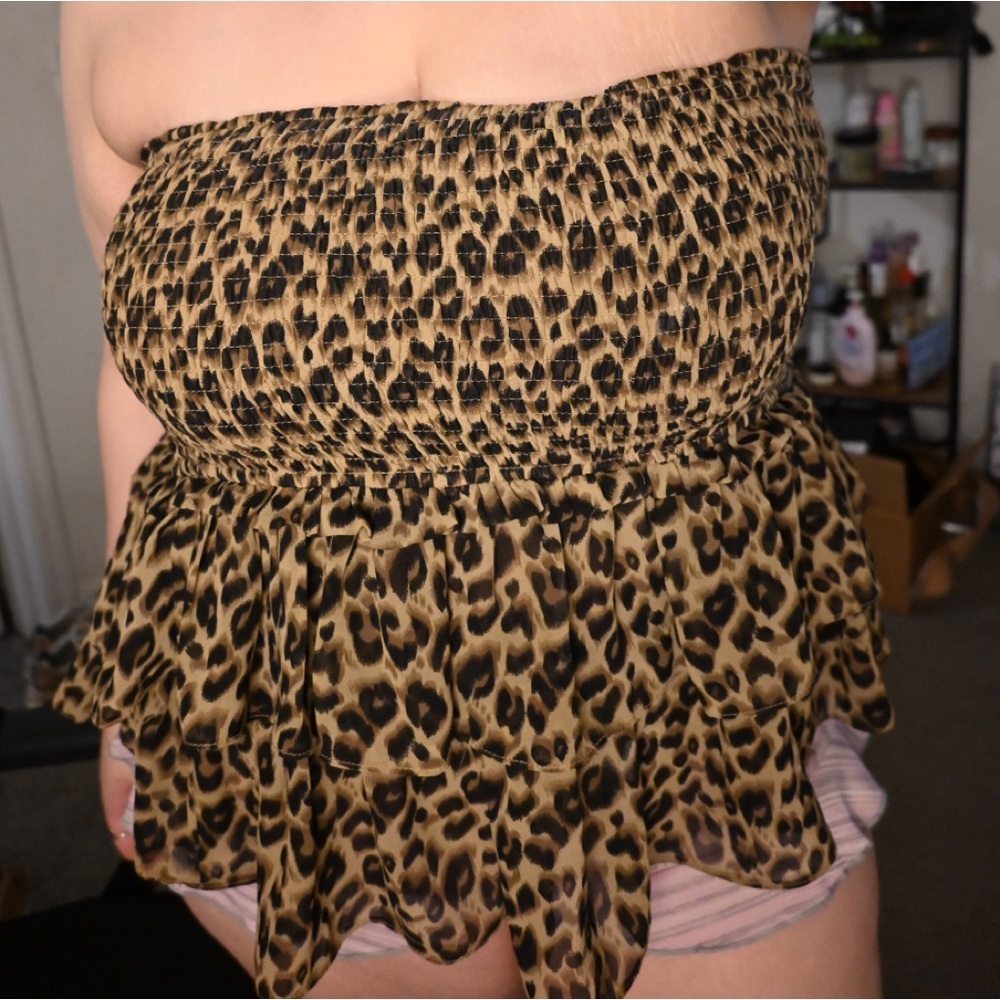 Leopard print L top